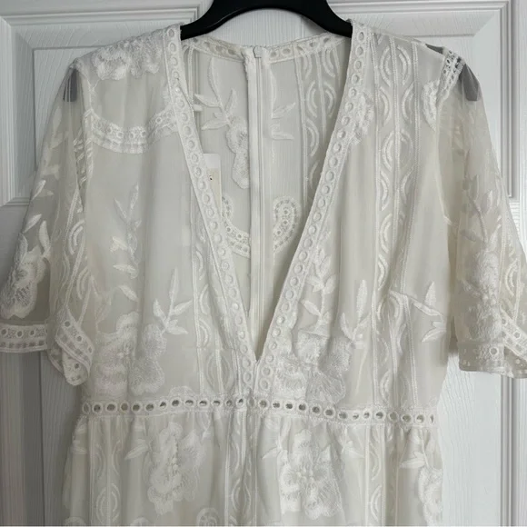 White lace sheer maxi dress with attached shorts size M - Picture 4 of 6